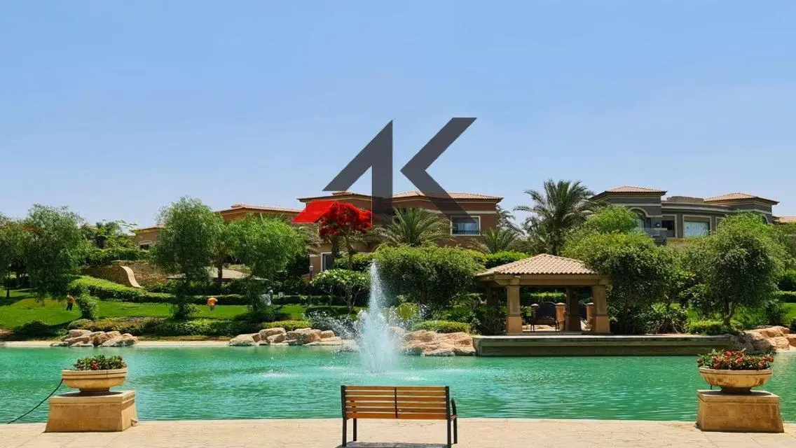 فيلا مستقلة بموقع مميز  للبيع في ليك فيو