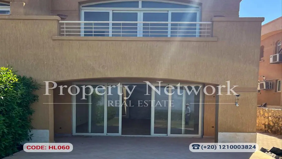 Twin House 180 m²  for Sale in Telal Sokhna