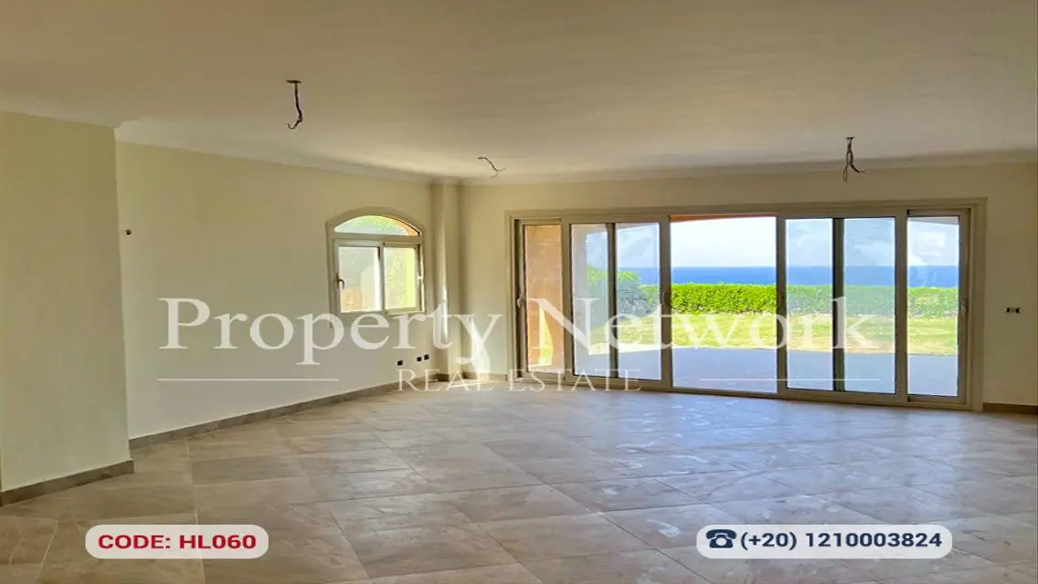Twin House 180 m²  for Sale in Telal Sokhna