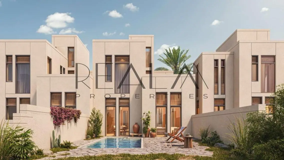 شالية بجاردن متشطب بالكامل على اللاجون مباشرة