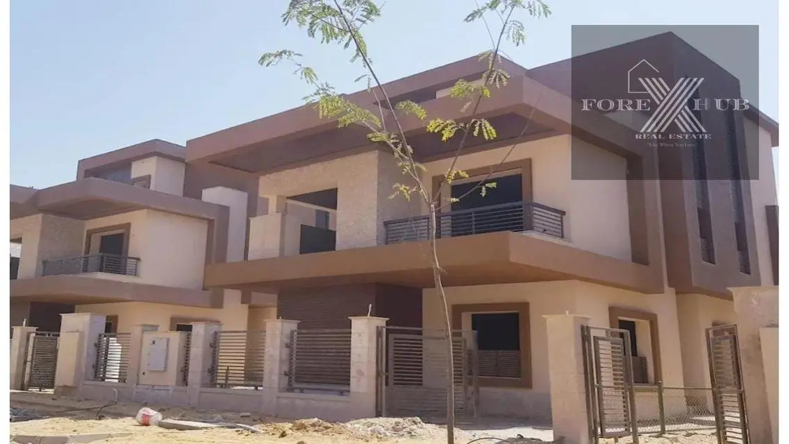 In luxury townhouse for sale in IVORYHILL Compound
