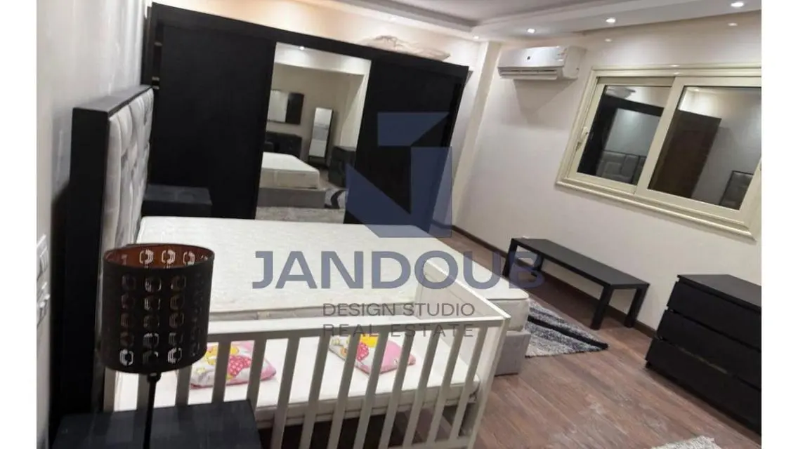 شقة للبيع في الياسمين ٢ بالتجمع الأول