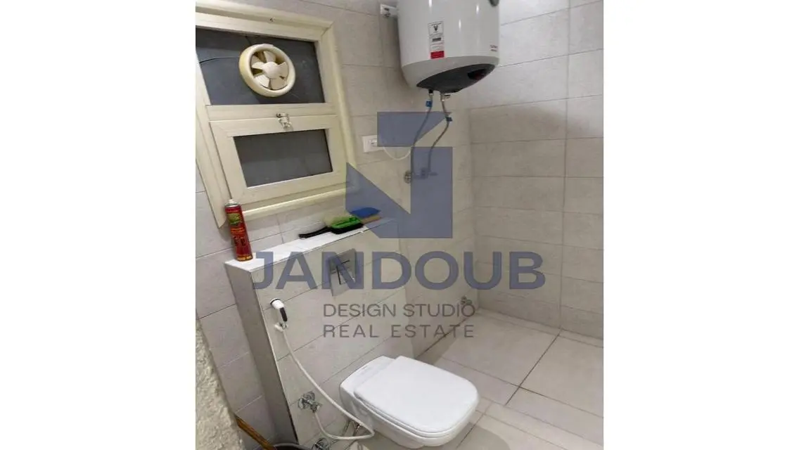 شقة للبيع في الياسمين ٢ بالتجمع الأول