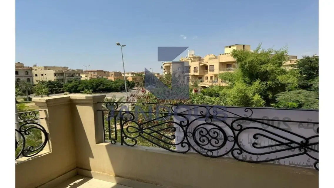 شقة للبيع في الياسمين ٢ بالتجمع الأول