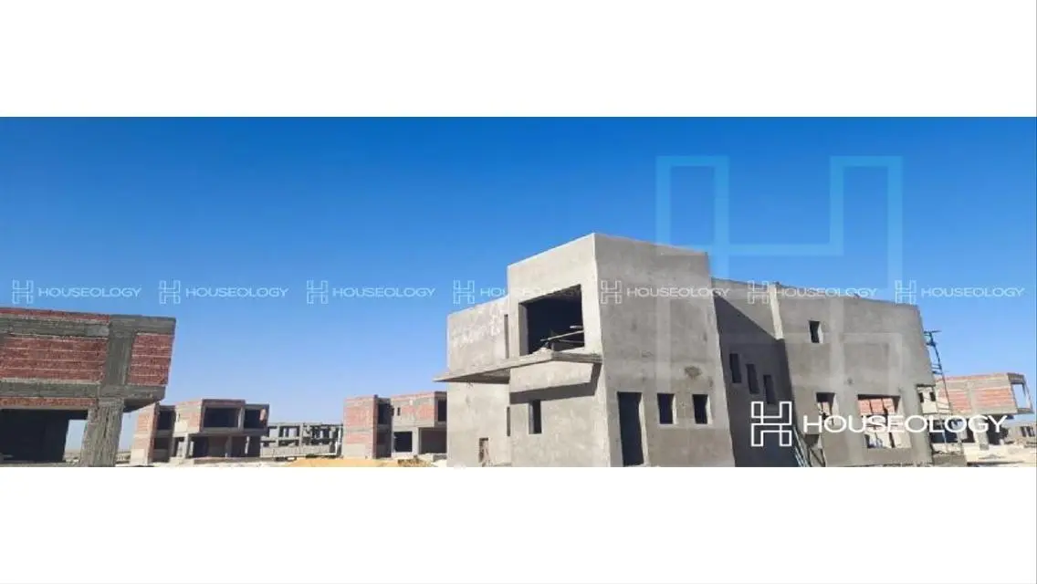فيلا  للبيع صف اول على اللاجون فى ازها الساحل