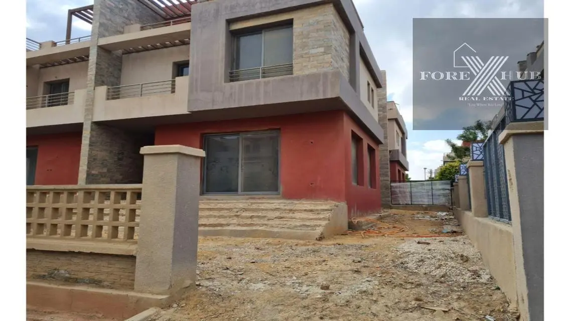 تاون هاوس مميز للبيع في كمبوند REEM RESIDENCE    .
