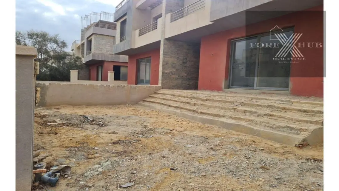 تاون هاوس مميز للبيع في كمبوند REEM RESIDENCE    .