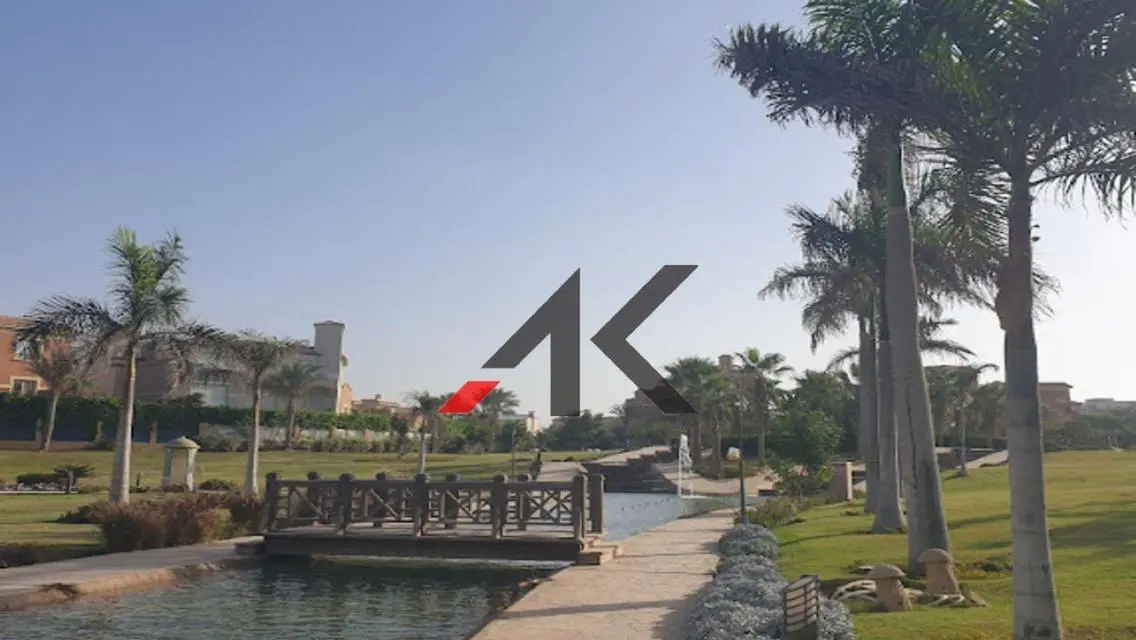 فيلا مستقلة مميزة- تشطيب 75 % - للبيع في لوروا