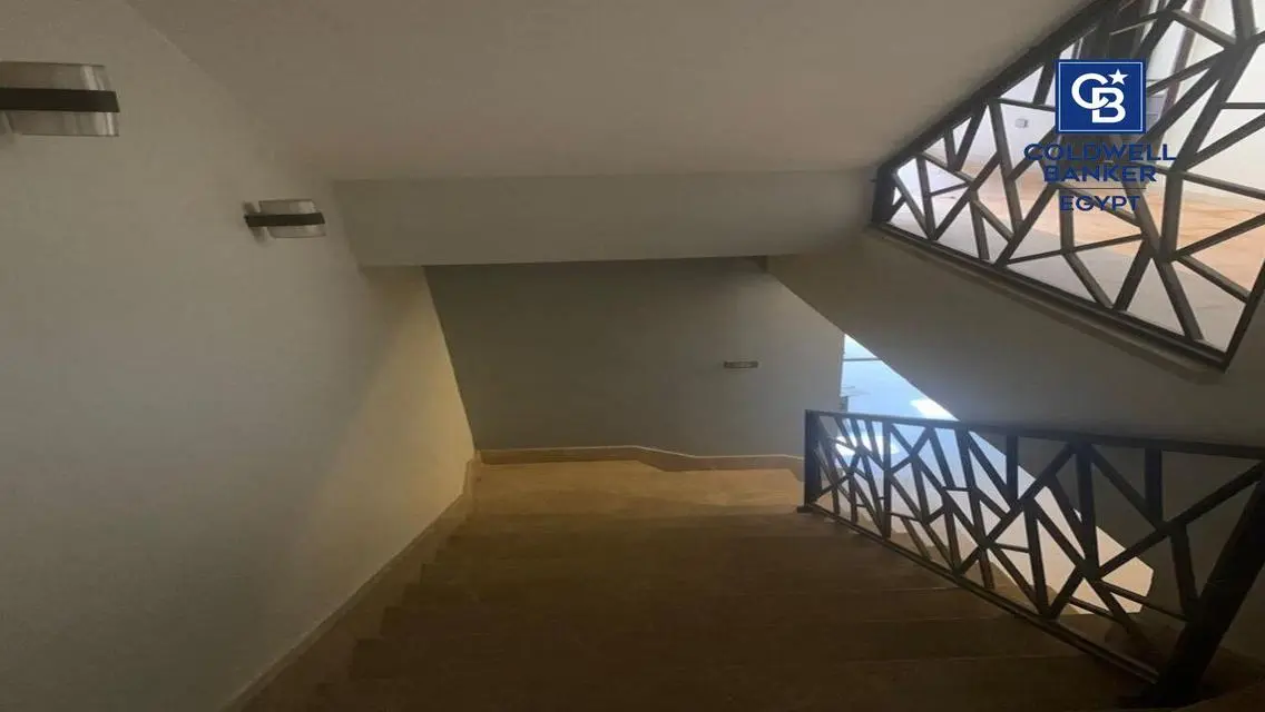 I Villa Roof Finished Ready To Move M.V Hyde Park