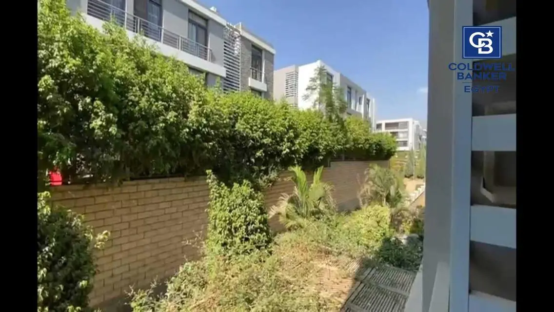شقه ارضي بجاردن ريسيل استلام فوري في تاج سلطان