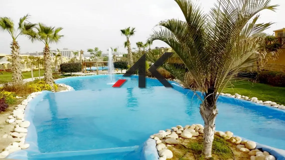 فيلا مفروشة بحمام سباحة للبيع في جاردينيا سبرنجز