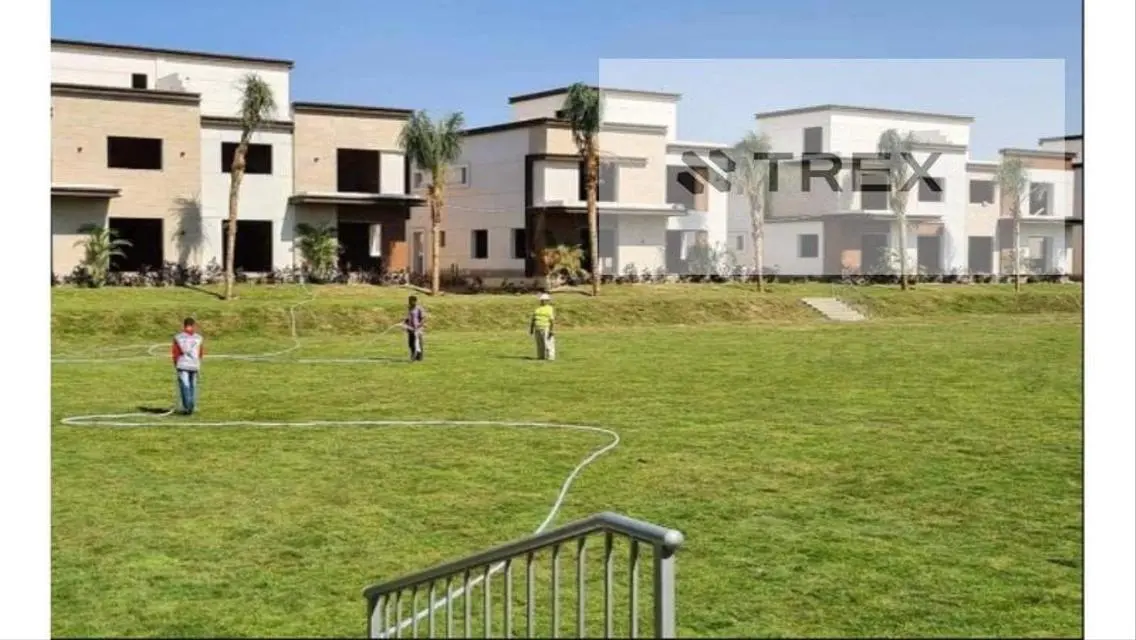 Twinhouse 265 meters in Azzar Compound, New Cairo