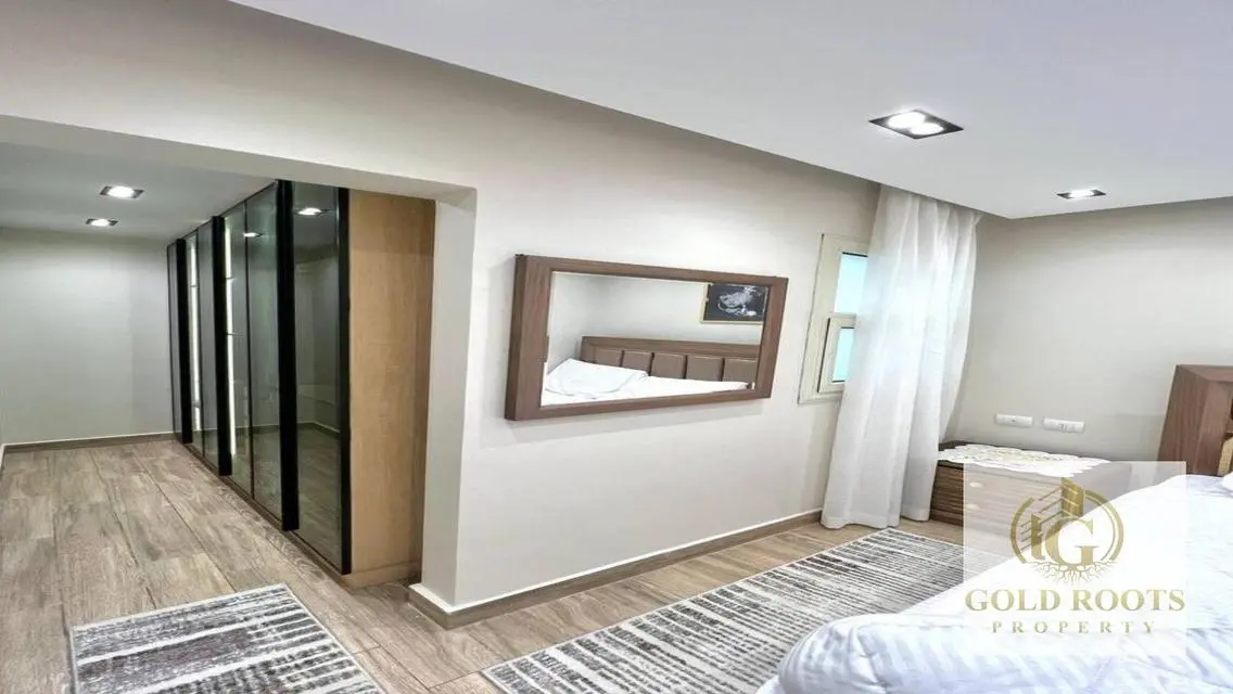 Super Lux Unfurnished in Stone Residence Compound
