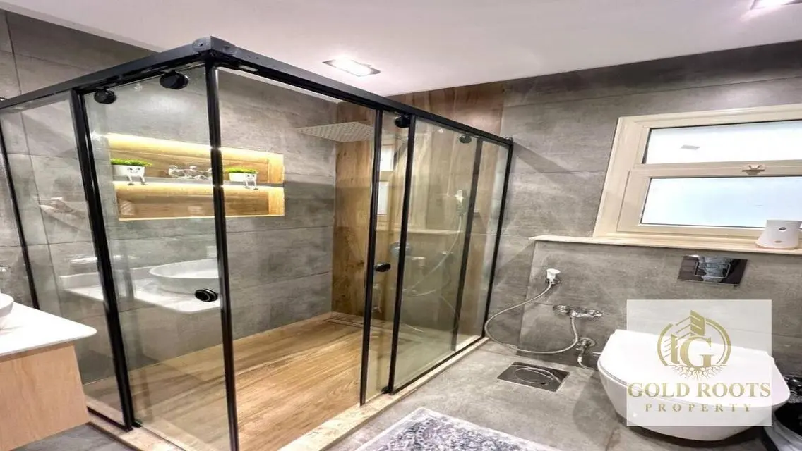 Super Lux Unfurnished in Stone Residence Compound