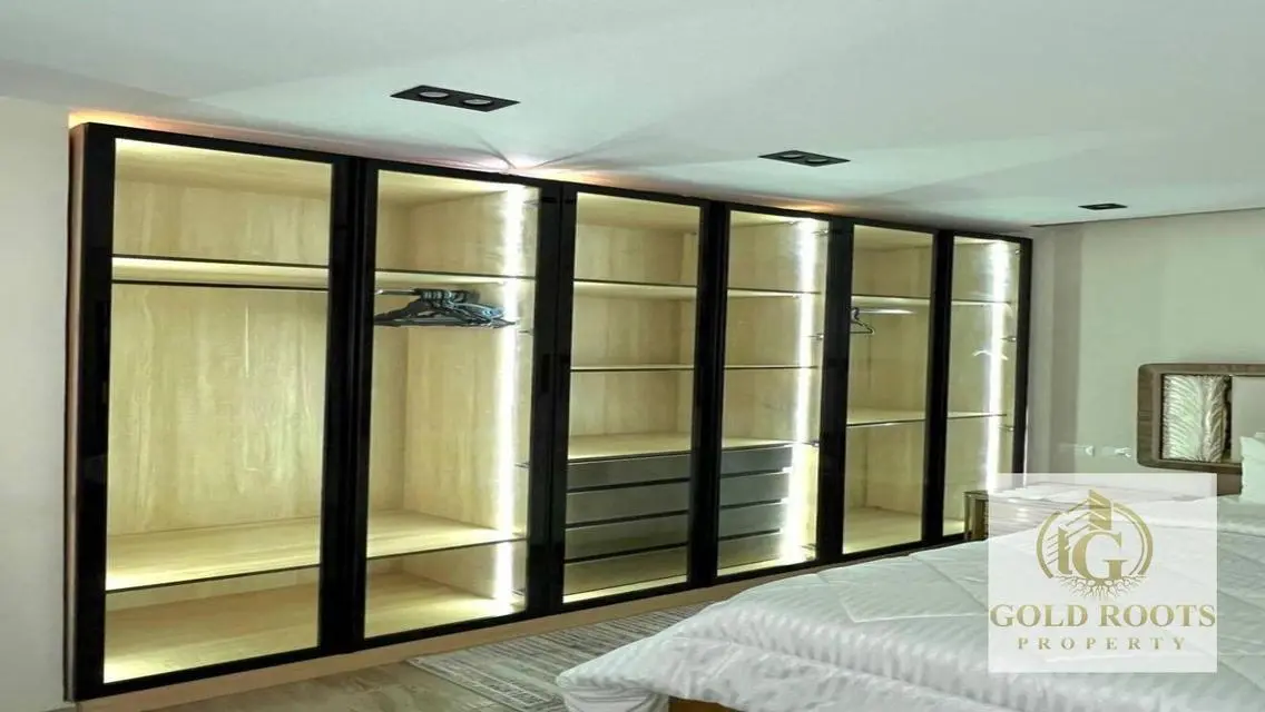 Super Lux Unfurnished in Stone Residence Compound