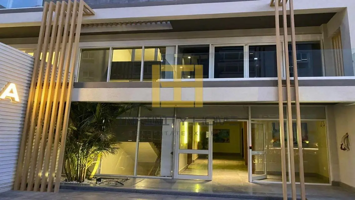 Park villa 235 m in mountain view icity new cairo