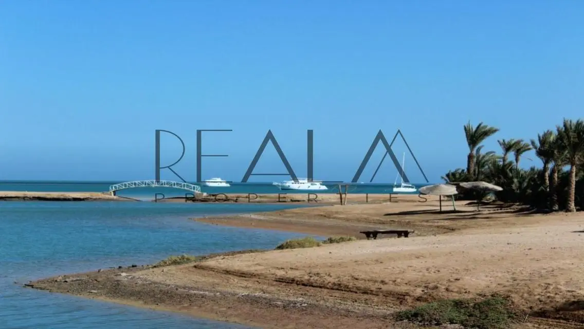 very luxurious standalone villa| installments 3Y