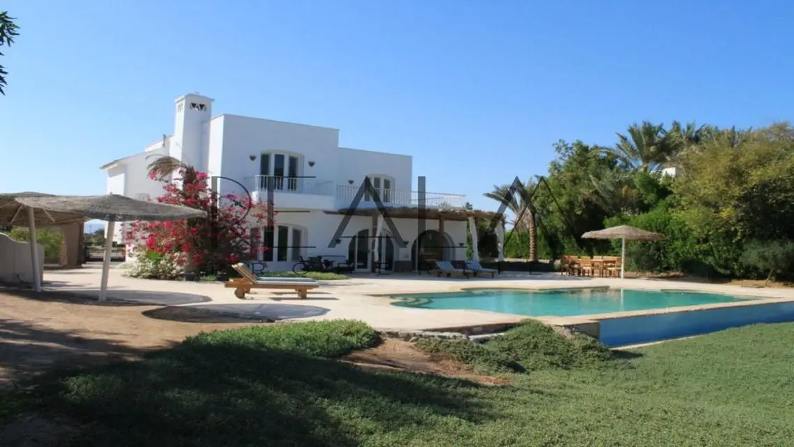 very luxurious standalone villa| installments 3Y