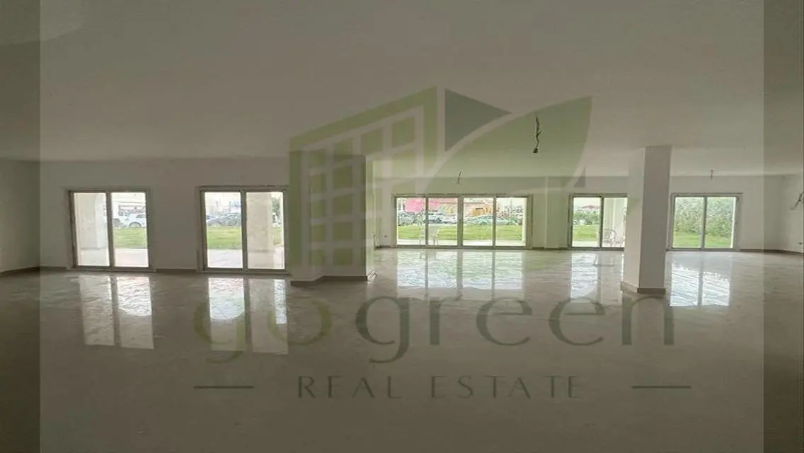 Finished villa for resale first sea row - Stella