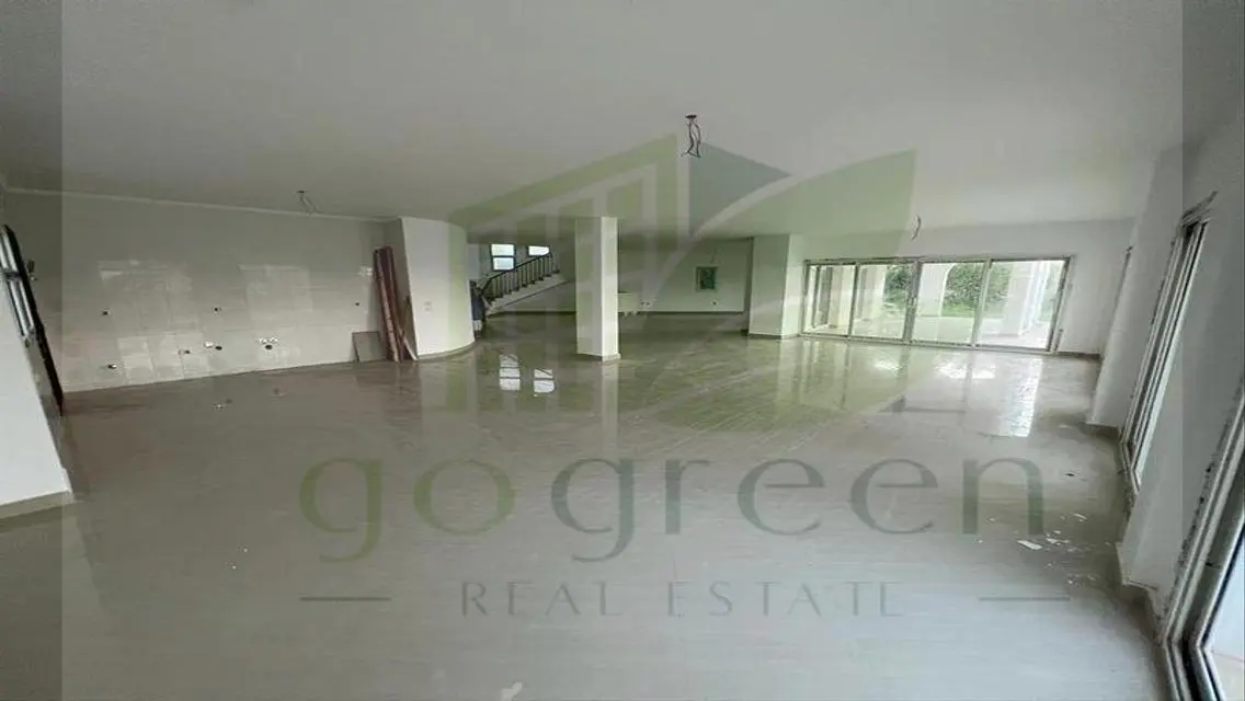 Finished villa for resale first sea row - Stella