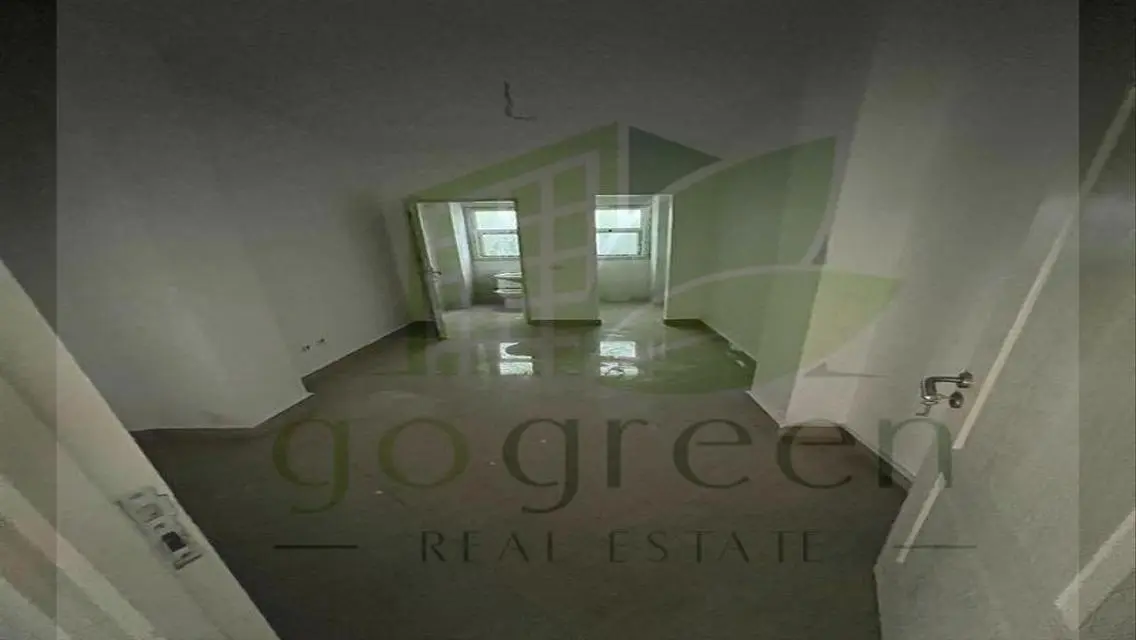 Finished villa for resale first sea row - Stella