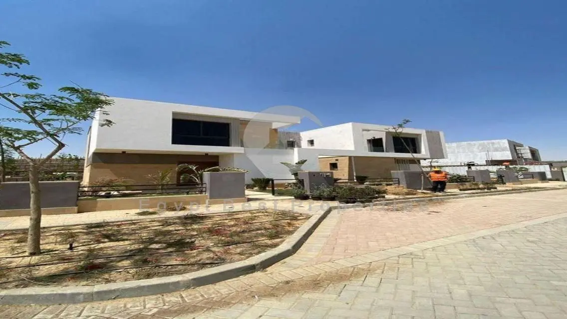 Large Villa for sale in New Cairo Golden Square