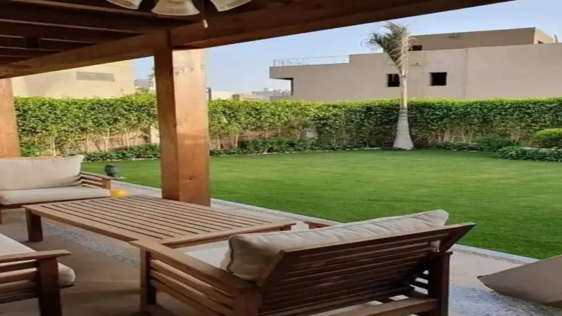 عاين واسكن فيلا فى قلب الشيخ زايد بكمبوند فاخر.