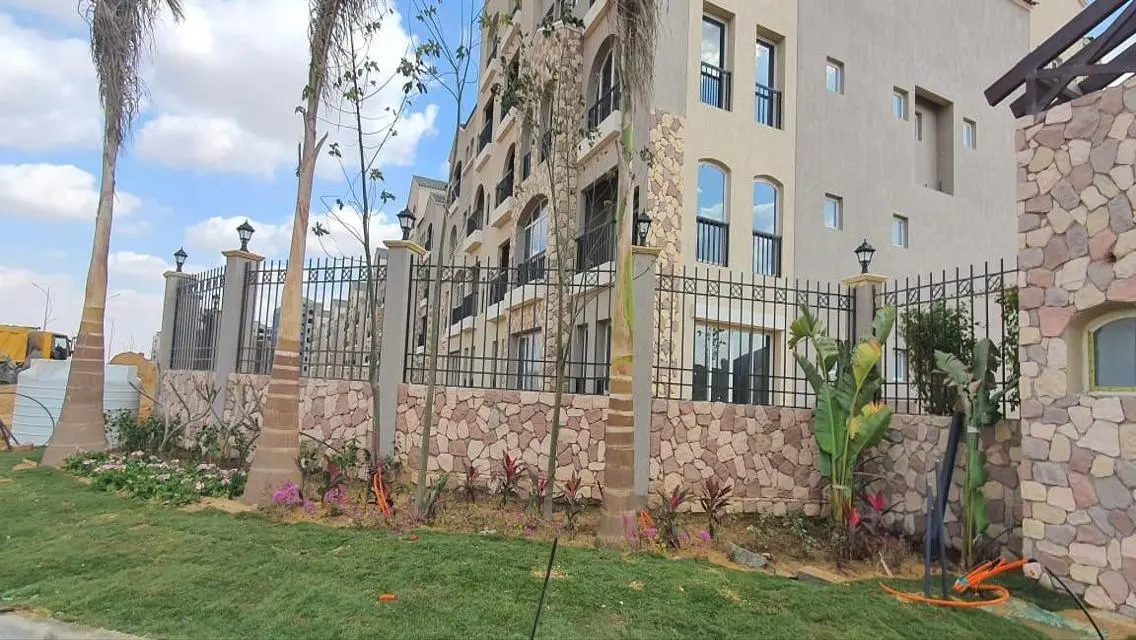 Penthouse prime location for sale at Green square