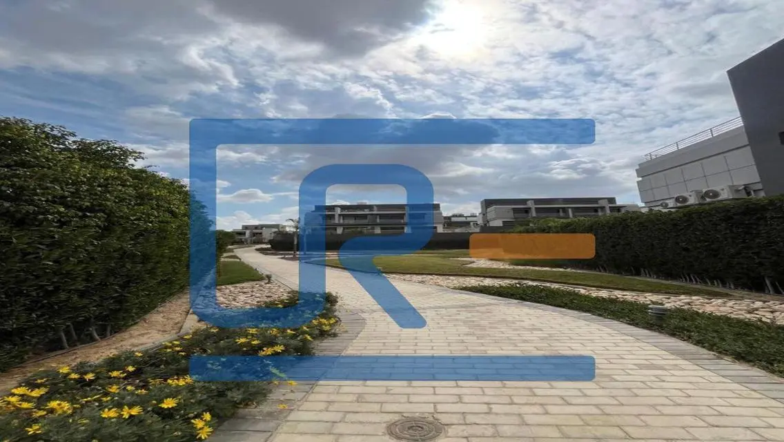 TownHouse Semi finished  for sale Patio Zahra