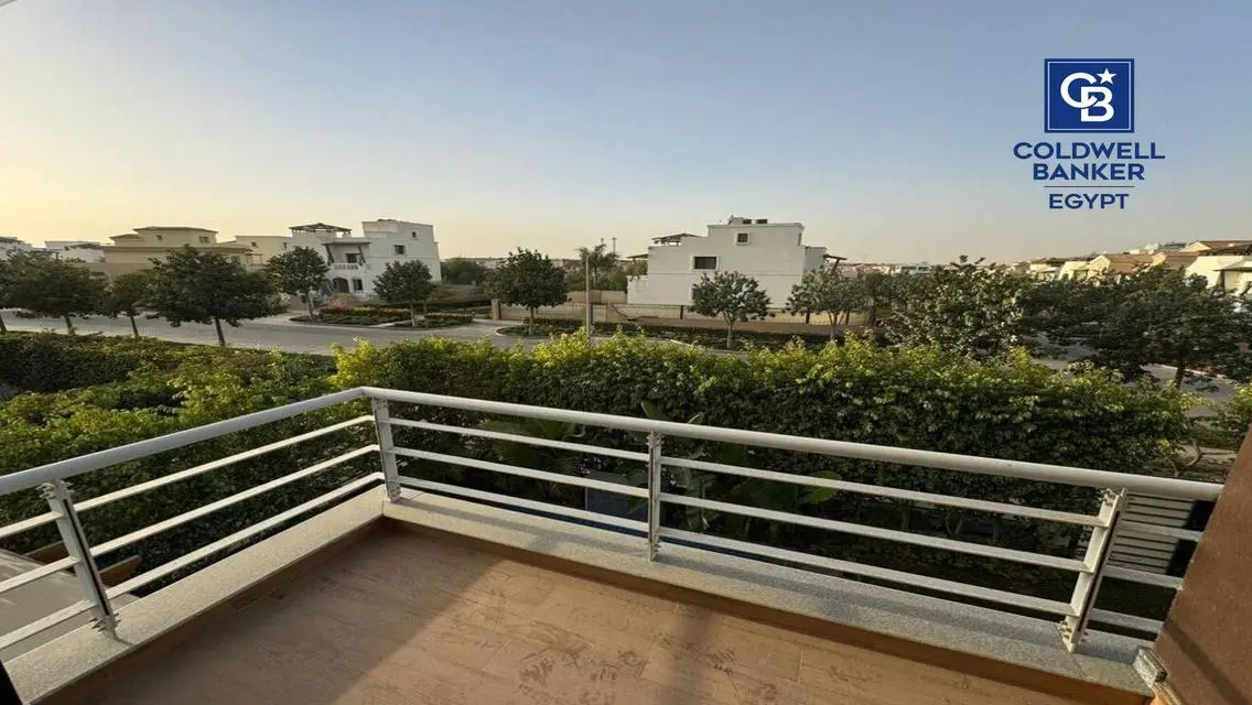 تاون هاوس كورنر تشطيب كامل أستلام فوري هايد بارك
