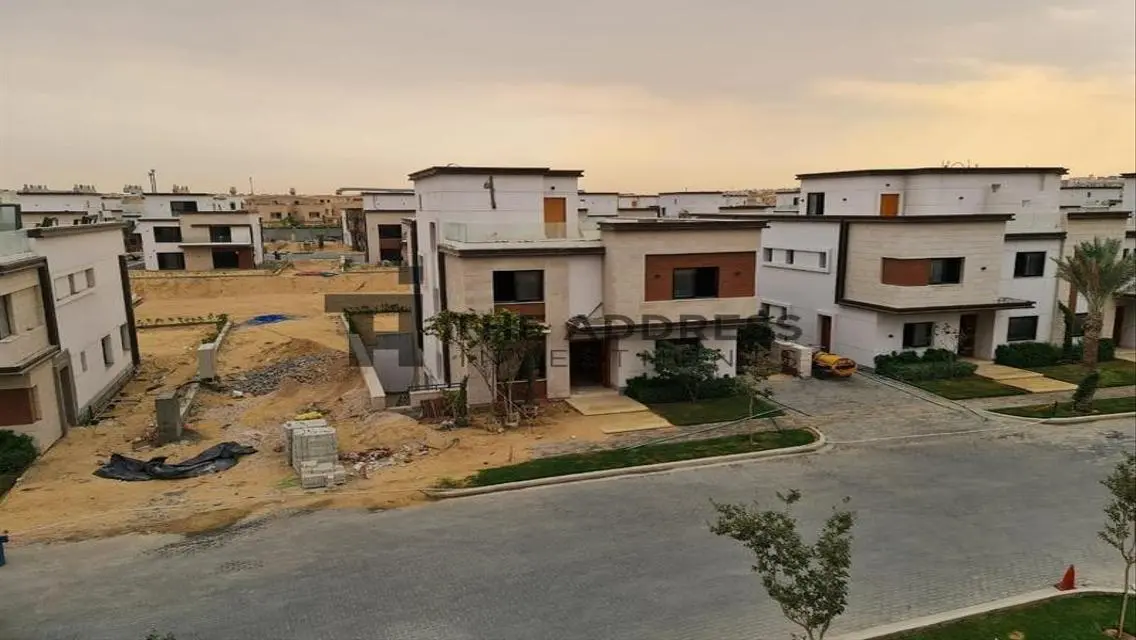 installments 10yrs Own a Townhouse in AZZAR