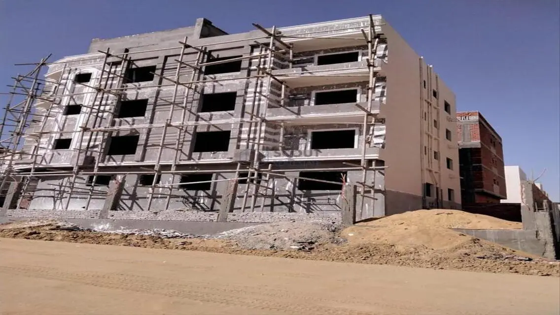 Distinctive apartment semi-finished, in New Narges