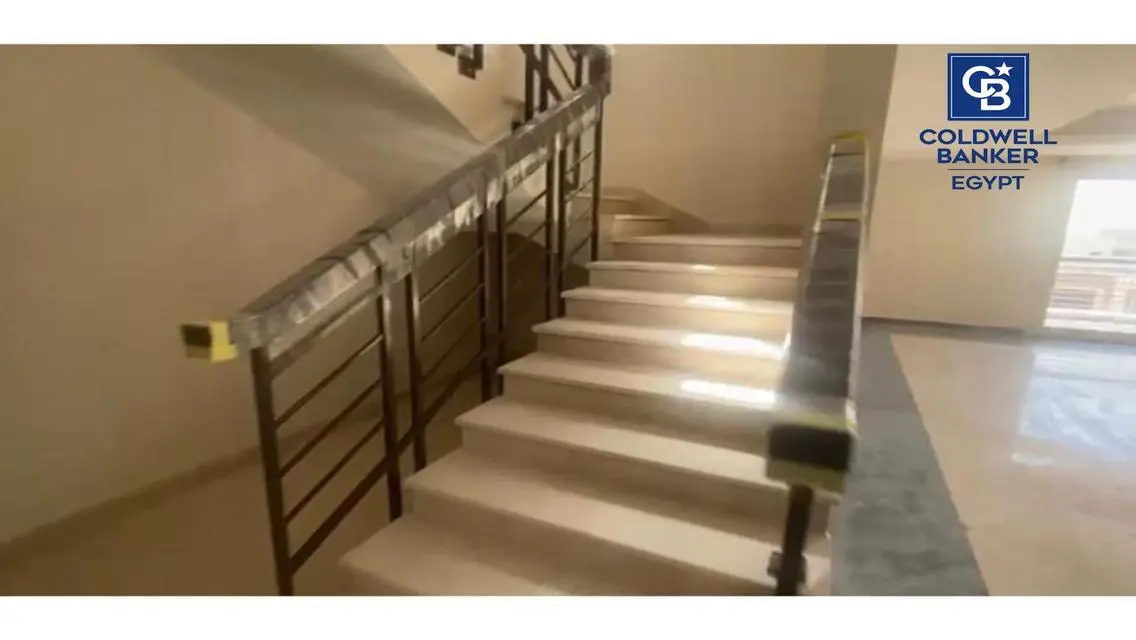 FULLY FINISHED DUPLEX WITH PRIME LOCATION NEW GIZA