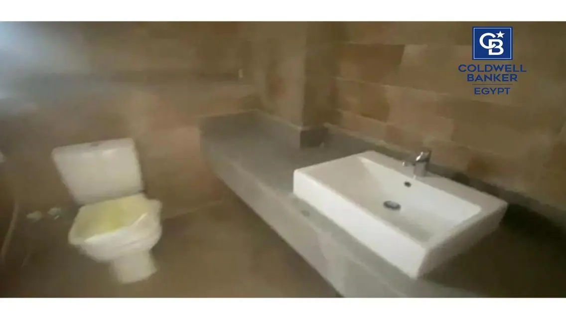 FULLY FINISHED DUPLEX WITH PRIME LOCATION NEW GIZA