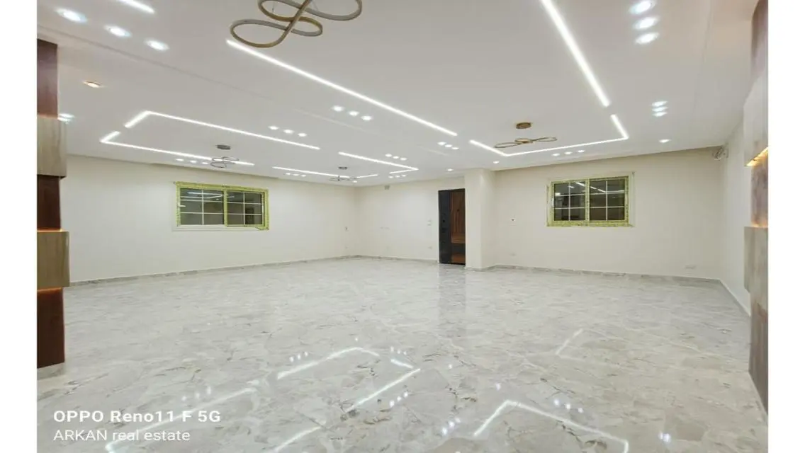 للبيع فيلا واجهه بحدايق الاهرام بجاردين خاصه      