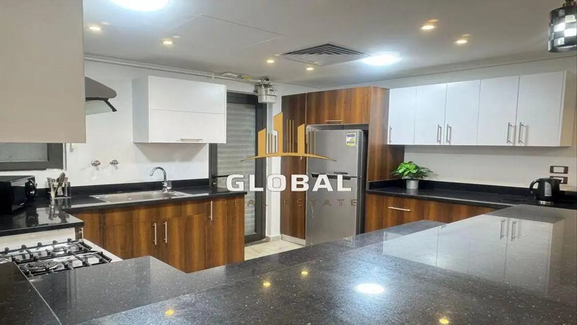 Stunning Apartment with Full Amenities in Prime Location