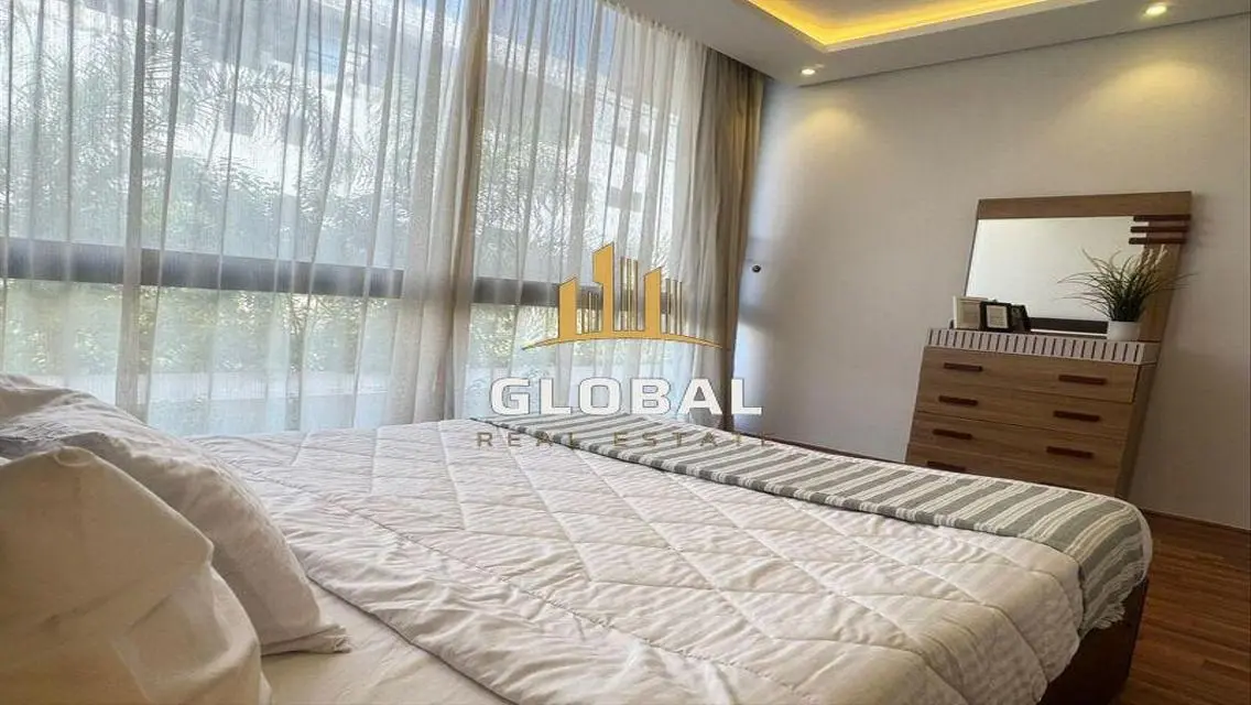 Stunning Apartment with Full Amenities in Prime Location