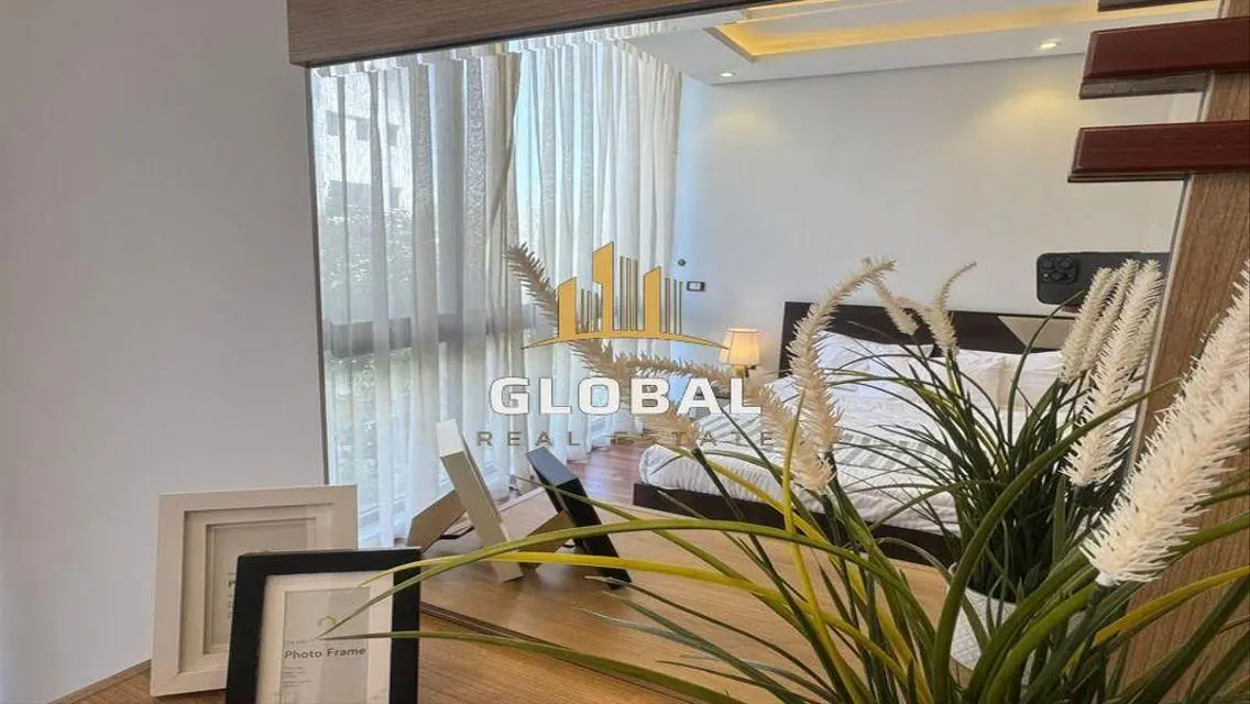 Stunning Apartment with Full Amenities in Prime Location