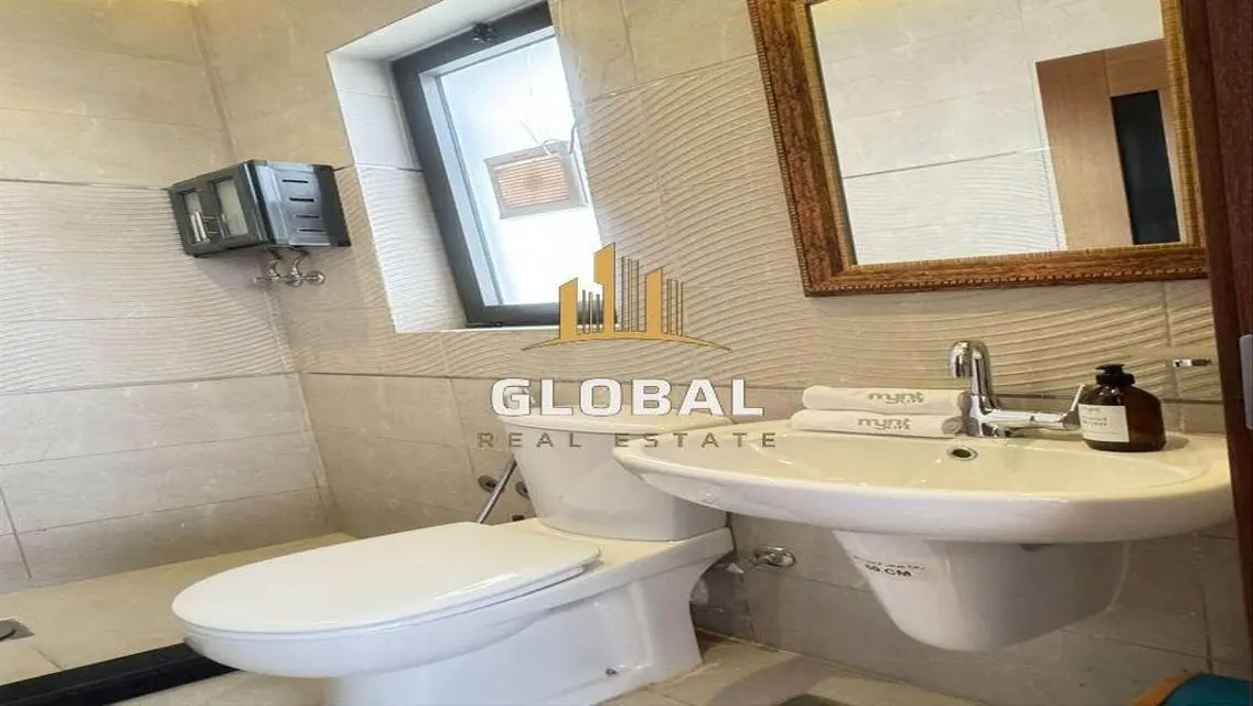 Stunning Apartment with Full Amenities in Prime Location
