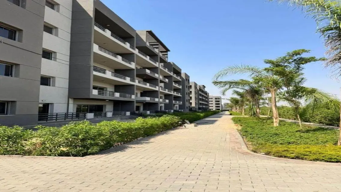Fully finished apt. with 10y inst\n prime location