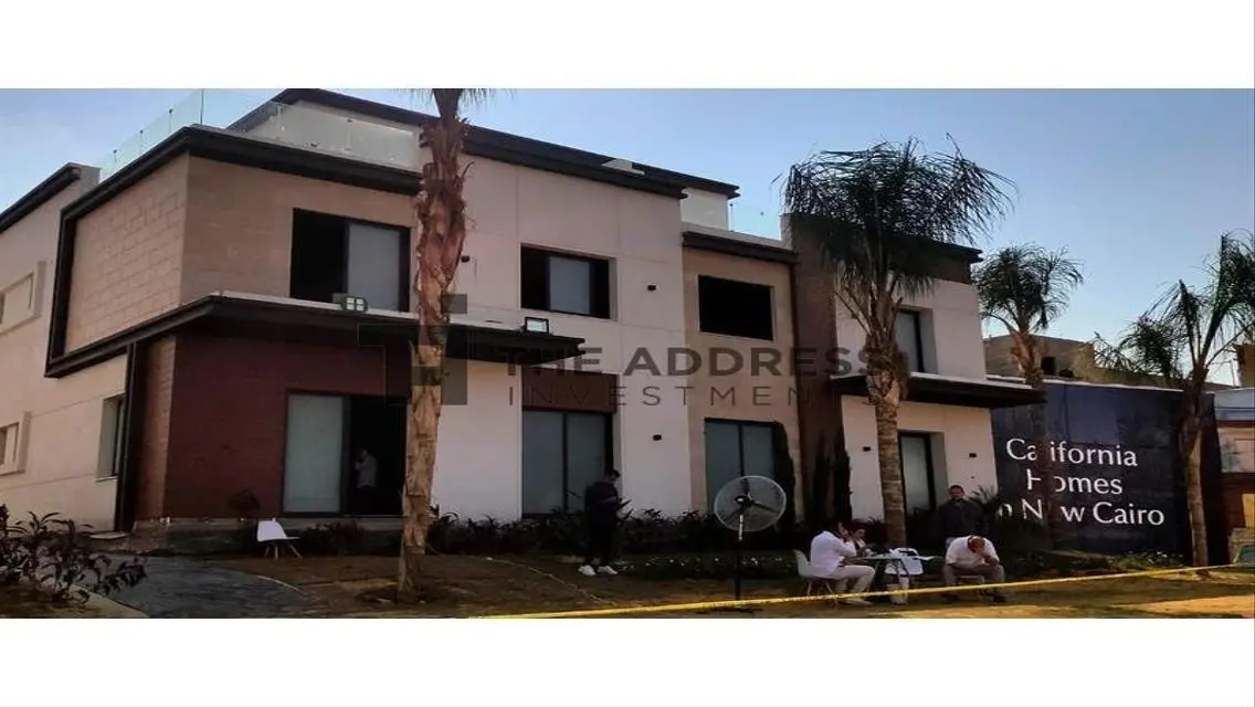 Limited units villas minutes from 90 St. over 10Y