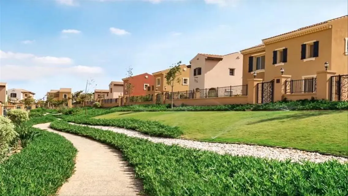 Twin house for rent in Mivida Compound -