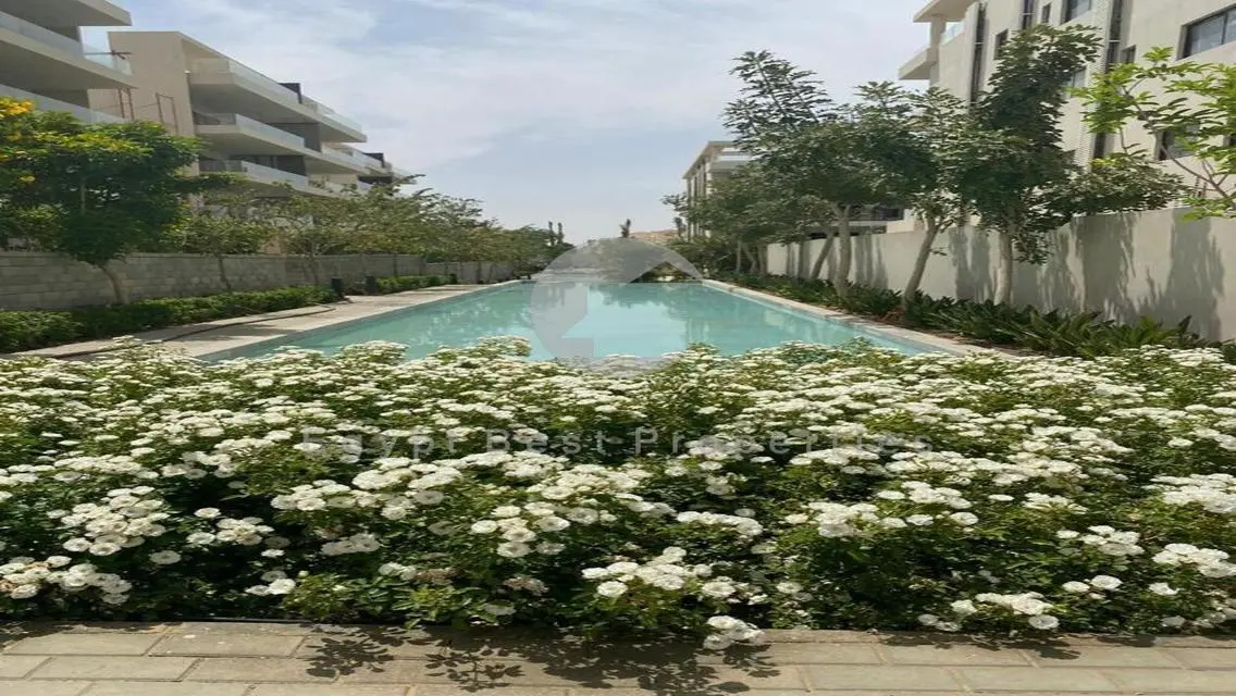 Ground floor resale in lake view residence R T M