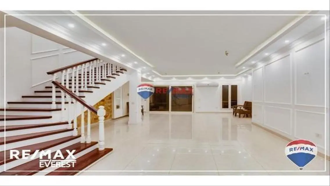 I-Villa Graden Kitchen and AC&#39;s - M.V Giza Plateau