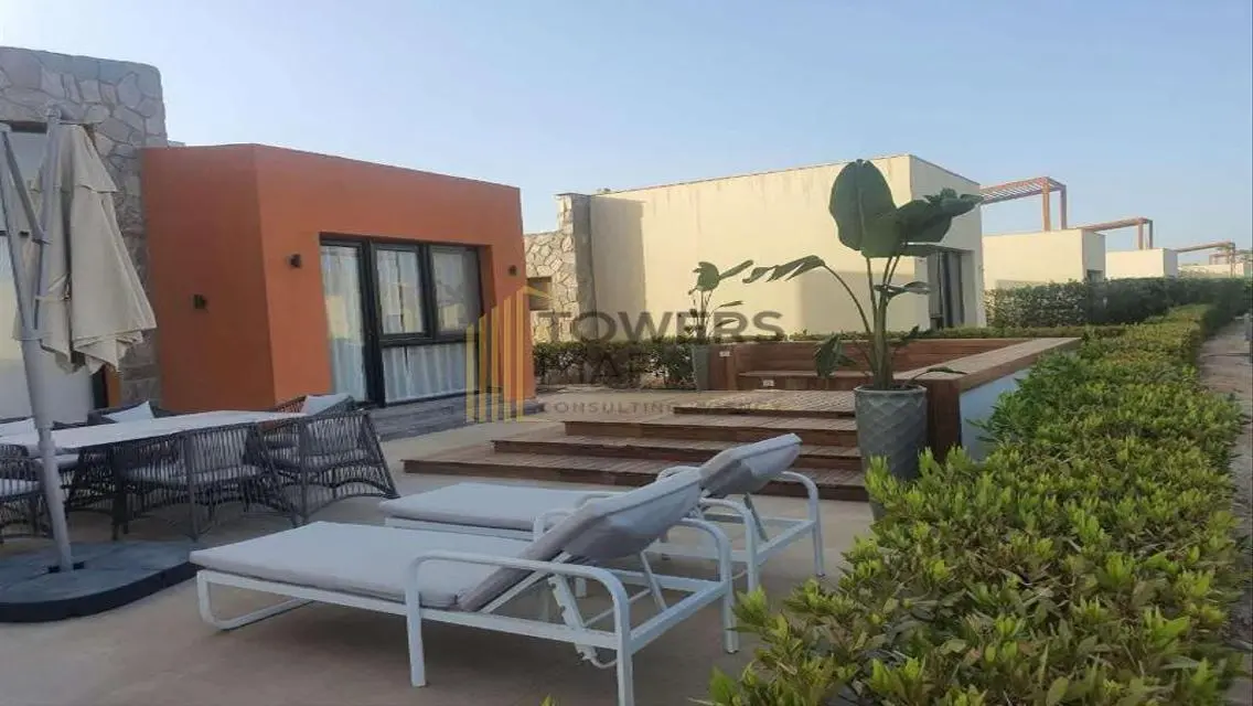 Villa fully finished /2 BR with plot 400m /over 7y