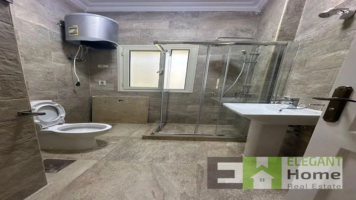 Luxury Villa with Private Garden and Pool in Prime Location