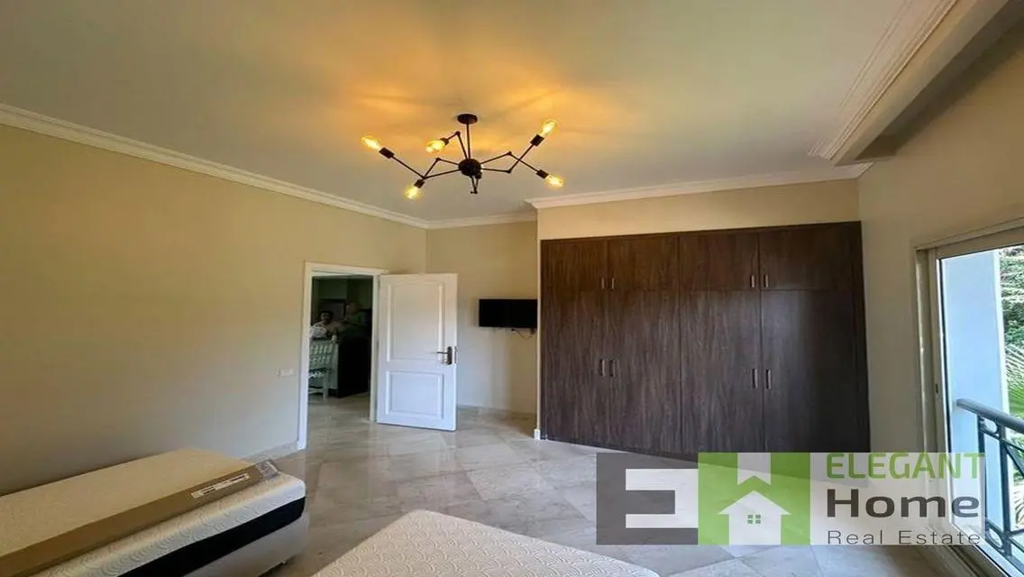 Luxury Villa with Private Garden and Pool in Prime Location