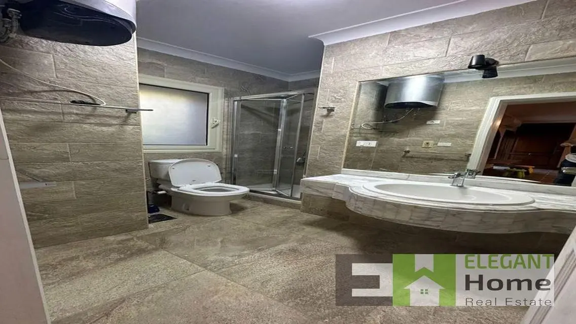 Luxury Villa with Private Garden and Pool in Prime Location
