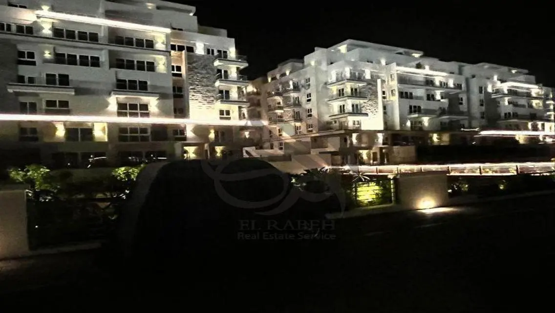 شقه بحرى باقل مقدم بماونتين فيو اى سيتى