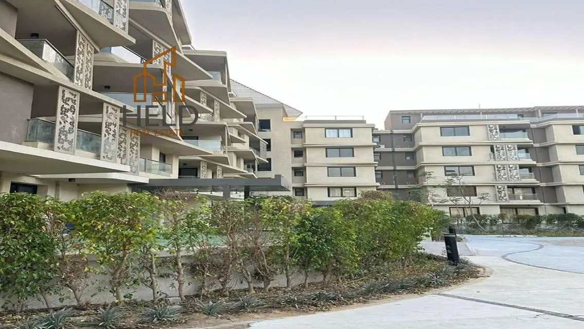 شقة للبيع في بادية بالم هيلز تشطيب كامل